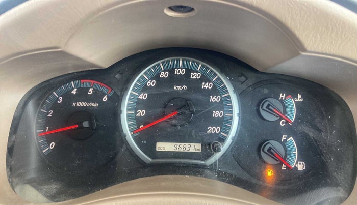 2015 Toyota Innova 2.5 VX 8 STR, Diesel, Manual, 96,972 km, Odometer Image