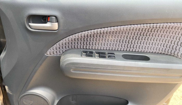 2015 Maruti Ritz VXI, Petrol, Manual, 65,370 km, Driver Side Door Panels Control