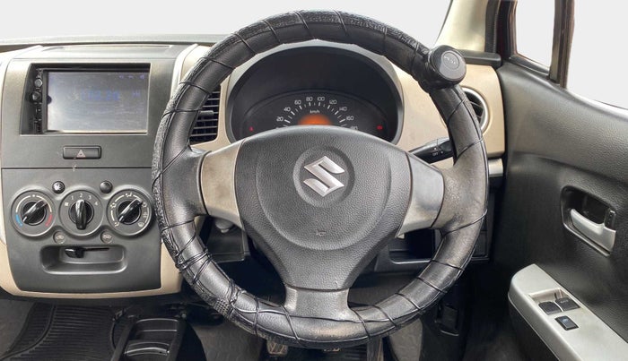 2013 Maruti Wagon R 1.0 LXI, Petrol, Manual, 1,23,780 km, Steering Wheel Close Up