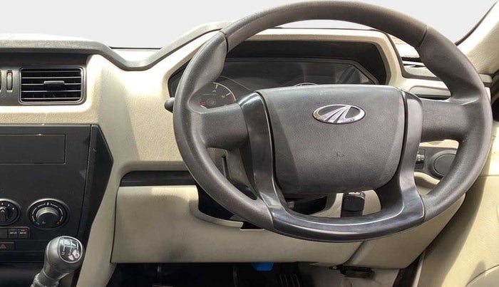 2015 Mahindra Scorpio S2, Diesel, Manual, 36,537 km, Steering Wheel Close Up