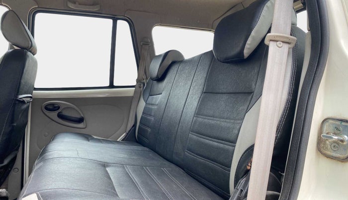 2015 Mahindra Scorpio S2, Diesel, Manual, 36,537 km, Right Side Rear Door Cabin