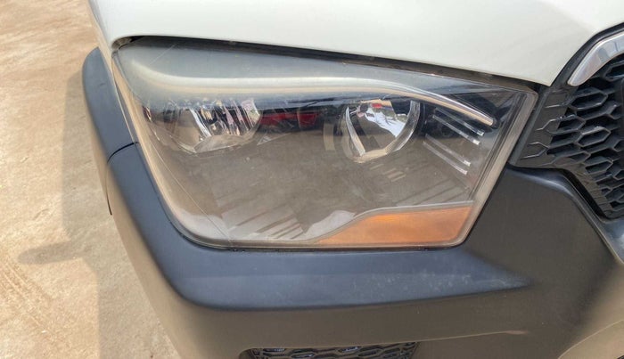 2015 Mahindra Scorpio S2, Diesel, Manual, 36,537 km, Right headlight - Faded