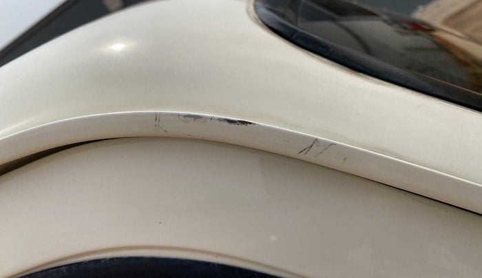 2015 Mahindra Scorpio S2, Diesel, Manual, 36,537 km, Right A pillar - Minor scratches