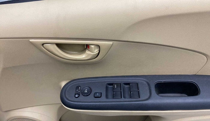2015 Honda Amaze 1.2L I-VTEC SX, Petrol, Manual, 63,401 km, Right front window switch / handle - Master window function not working