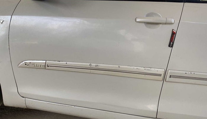 2014 Maruti Swift Dzire VXI, Petrol, Manual, 32,682 km, Front passenger door - Minor scratches