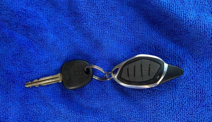 2012 Hyundai i10 MAGNA 1.2, Petrol, Manual, 44,944 km, Key Close Up