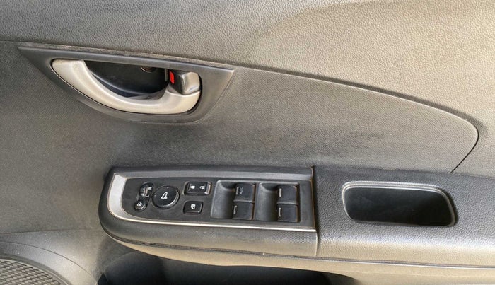 2017 Honda BR-V 1.5L I-VTEC V, Petrol, Manual, 51,031 km, Driver Side Door Panels Control