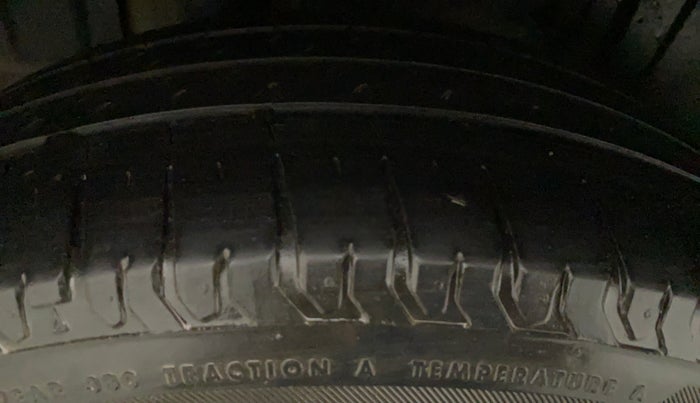 2021 Maruti XL6 ALPHA MT, Petrol, Manual, 55,714 km, Left Rear Tyre Tread