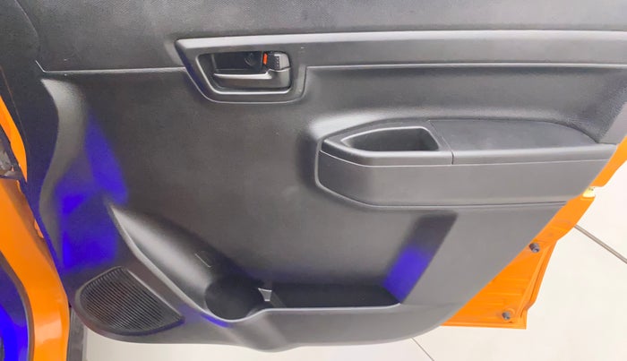 2021 Maruti S PRESSO VXI PLUS AMT, Petrol, Automatic, 11,422 km, Driver Side Door Panels Control
