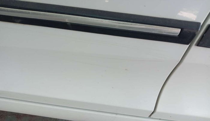 2017 Hyundai Eon ERA +, Petrol, Manual, 15,742 km, Front passenger door - Minor scratches