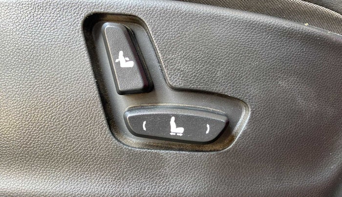 2019 MG HECTOR SHARP 1.5 DCT PETROL, Petrol, Automatic, 43,609 km, Driver Side Adjustment Panel