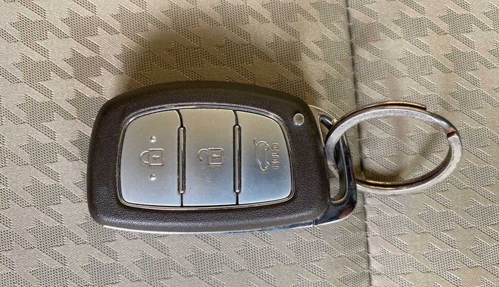 2019 Hyundai Elite i20 ASTA 1.2 (O), Petrol, Manual, 24,795 km, Key Close Up