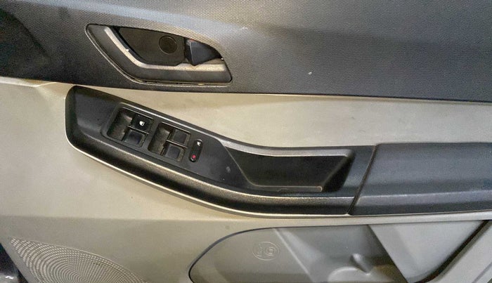 2020 Tata Tiago XZA PETROL, Petrol, Automatic, 47,538 km, Driver Side Door Panels Control