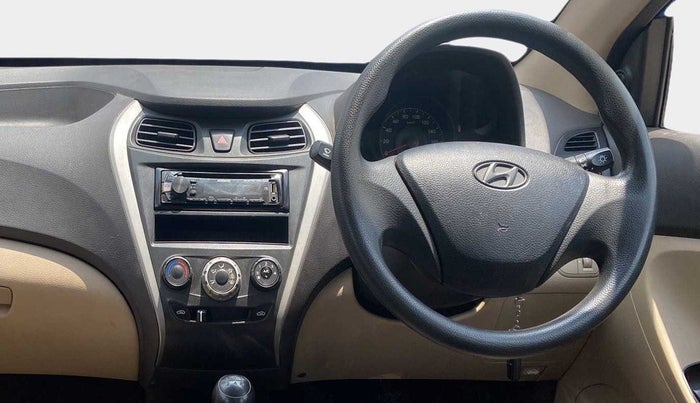 2015 Hyundai Eon ERA +, Petrol, Manual, 83,924 km, Steering Wheel Close Up