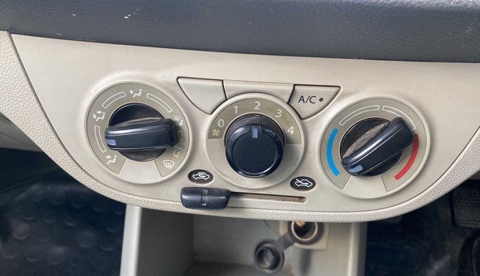 2017 Maruti Alto K10 VXI (O), Petrol, Manual, 84,762 km, AC Unit - Directional switch has minor damage