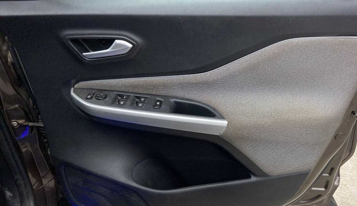 2022 Nissan MAGNITE XL, Petrol, Manual, 28,924 km, Driver Side Door Panels Control
