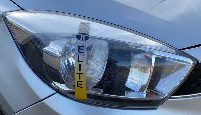 2018 Tata Tiago XZ PETROL, Petrol, Manual, 30,498 km, Right headlight - Faded