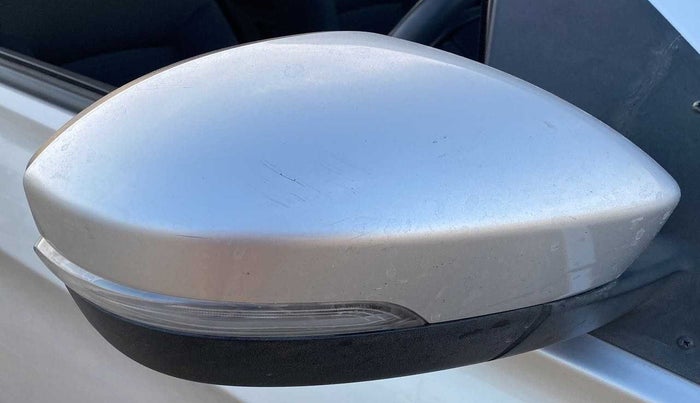 2018 Tata Tiago XZ PETROL, Petrol, Manual, 30,498 km, Right rear-view mirror - Cover has minor damage