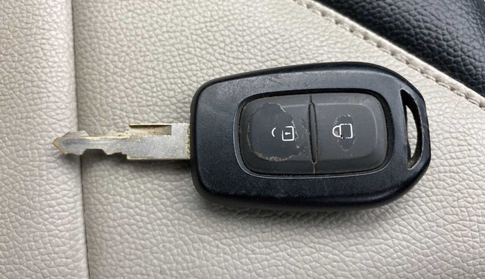 2018 Datsun Redi Go S 1.0 AMT, Petrol, Automatic, 21,296 km, Key Close Up