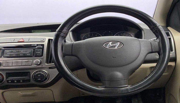 2013 Hyundai i20 MAGNA (O) 1.2, Petrol, Manual, 75,864 km, Steering Wheel Close Up