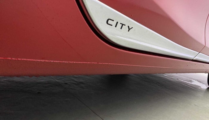 2020 Honda City 1.5L I-VTEC ZX, Petrol, Manual, 20,088 km, Right running board - Minor scratches