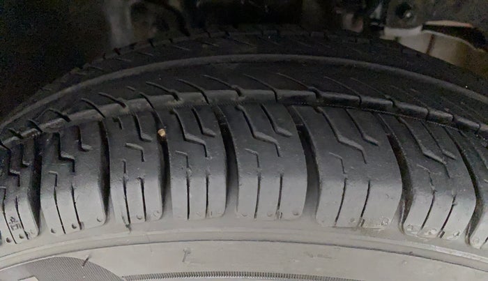 2017 Tata Tiago XM PETROL, Petrol, Manual, 84,972 km, Right Front Tyre Tread
