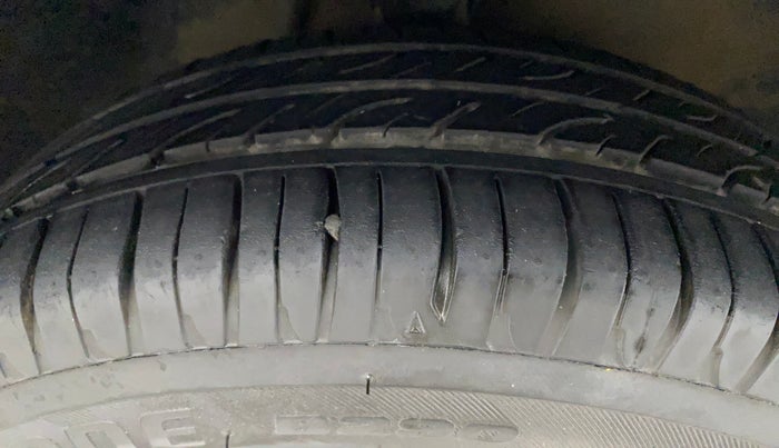 2016 Maruti Alto K10 VXI, Petrol, Manual, 63,923 km, Right Front Tyre Tread