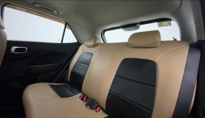 2021 Hyundai VENUE SX 1.0 TURBO IMT, Petrol, Manual, 26,242 km, Right Side Rear Door Cabin
