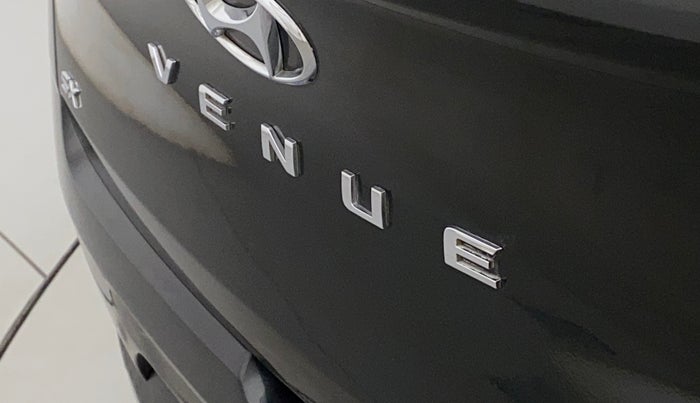 2021 Hyundai VENUE SX 1.0 TURBO IMT, Petrol, Manual, 26,242 km, Dicky (Boot door) - Minor scratches