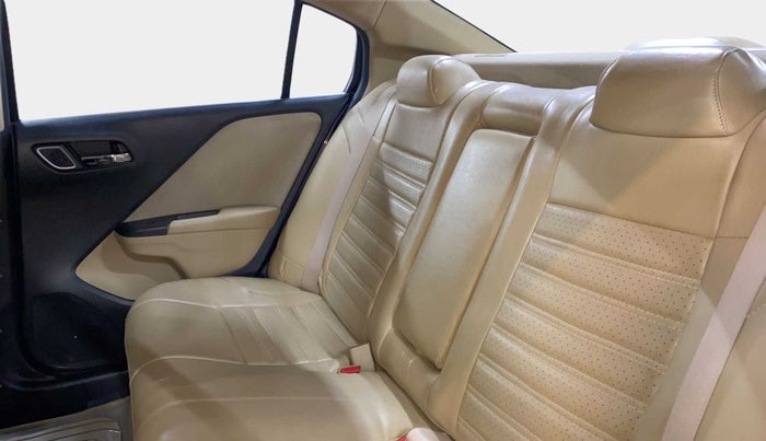 2017 Honda City 1.5L I-VTEC V MT, Petrol, Manual, 91,421 km, Right Side Rear Door Cabin