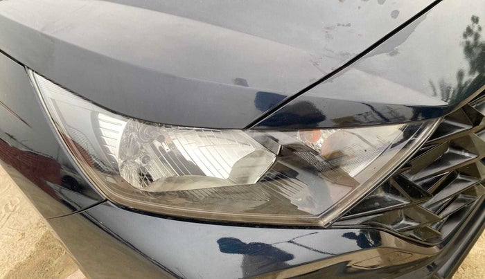 2021 Hyundai NEW I20 SPORTZ 1.2 MT, Petrol, Manual, 29,714 km, Right headlight - Minor scratches