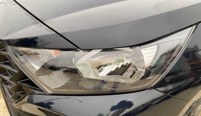2021 Hyundai NEW I20 SPORTZ 1.2 MT, Petrol, Manual, 29,714 km, Left headlight - Minor scratches