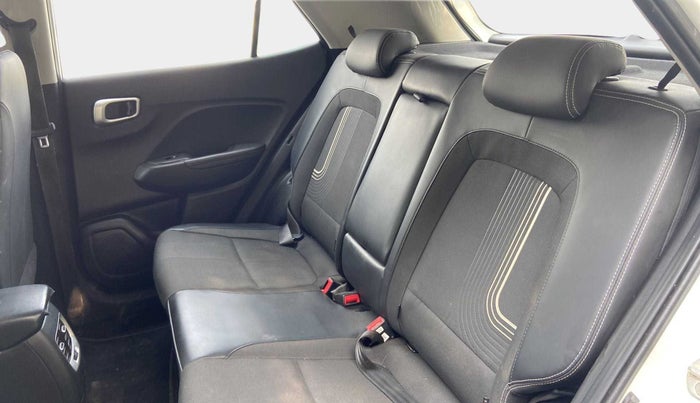2019 Hyundai VENUE SX 1.0 (O) TURBO, Petrol, Manual, 56,624 km, Right Side Rear Door Cabin