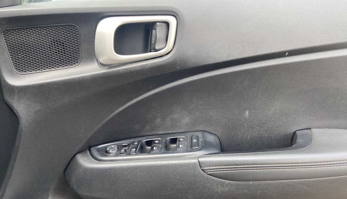 2019 Hyundai VENUE SX 1.0 (O) TURBO, Petrol, Manual, 56,624 km, Driver Side Door Panels Control