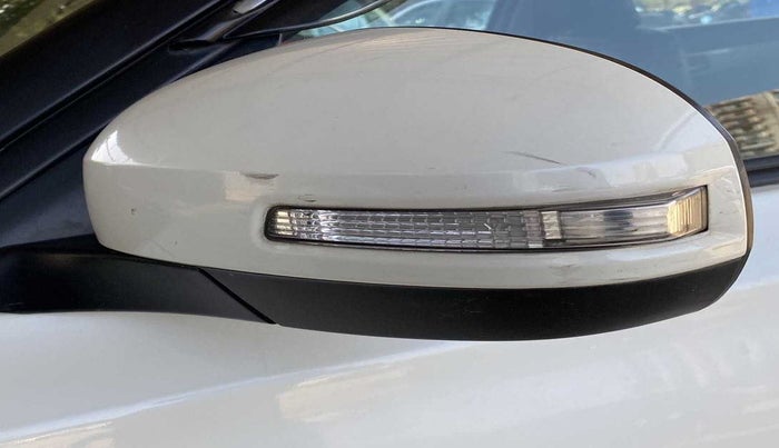 2020 Maruti Vitara Brezza ZXI PLUS, Petrol, Manual, 68,724 km, Left rear-view mirror - Indicator light has minor damage