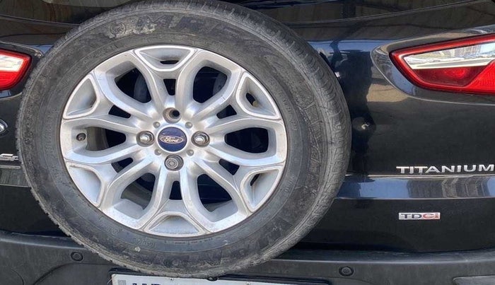 2016 Ford Ecosport TITANIUM 1.5L DIESEL, Diesel, Manual, 78,105 km, Dicky (Boot door) - Slightly dented