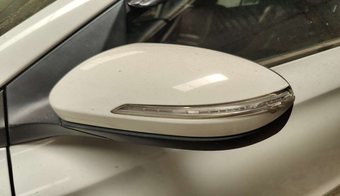 2017 Hyundai Elite i20 ASTA 1.4 CRDI (O), Diesel, Manual, 94,096 km, Left rear-view mirror - Indicator light has minor damage