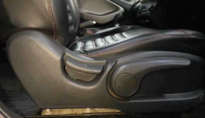 2015 Hyundai Elite i20 ASTA 1.2, Petrol, Manual, 95,613 km, Driver Side Adjustment Panel