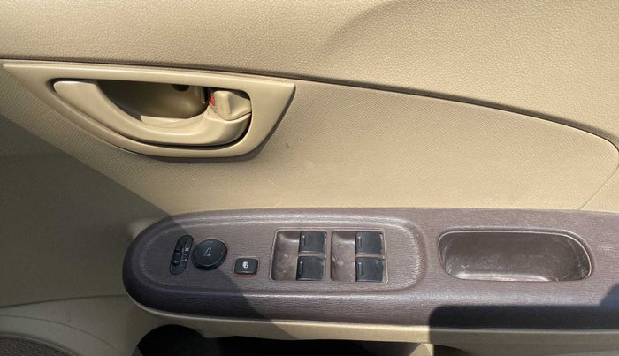 2013 Honda Brio S MT, Petrol, Manual, 60,987 km, Driver Side Door Panels Control