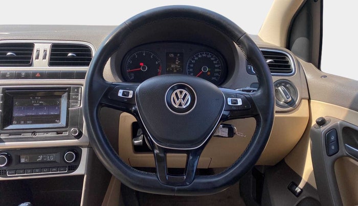 2017 Volkswagen Vento HIGHLINE PETROL AT, Petrol, Automatic, 38,945 km, Steering Wheel Close Up