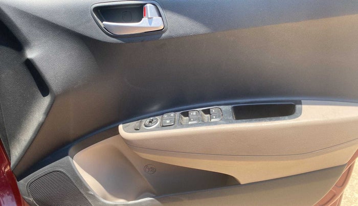 2016 Hyundai Grand i10 SPORTZ 1.2 KAPPA VTVT, Petrol, Manual, 26,881 km, Driver Side Door Panels Control