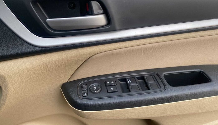 2023 Honda Amaze 1.2L I-VTEC S, Petrol, Manual, 8,181 km, Driver Side Door Panels Control