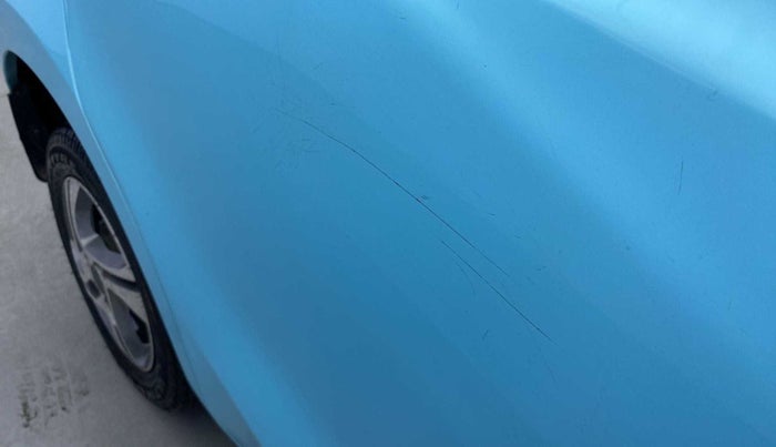 2014 Datsun Go T, Petrol, Manual, 68,978 km, Right rear door - Minor scratches