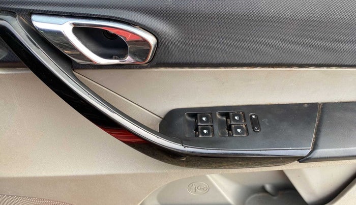 2016 Tata Tiago XZ PETROL, Petrol, Manual, 98,747 km, Driver Side Door Panels Control