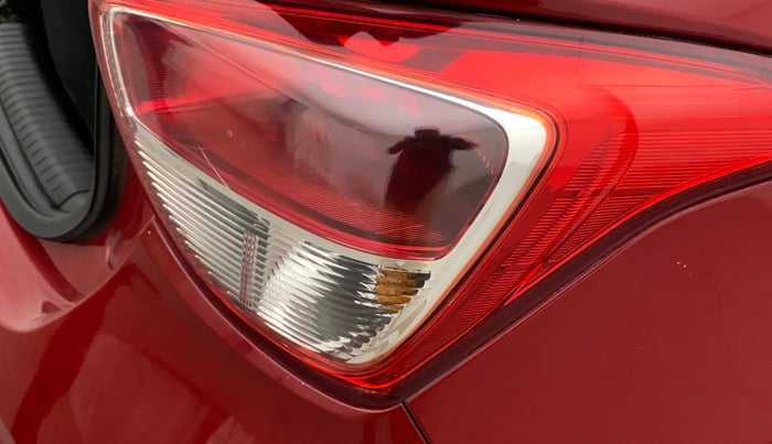 2017 Hyundai Grand i10 SPORTZ (O) 1.2 KAPPA VTVT, Petrol, Manual, 73,817 km, Right tail light - Minor scratches