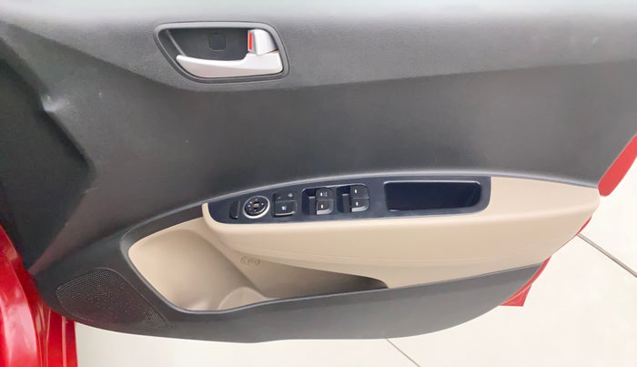 2017 Hyundai Grand i10 SPORTZ (O) 1.2 KAPPA VTVT, Petrol, Manual, 73,817 km, Driver Side Door Panels Control