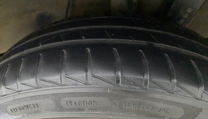 2020 Hyundai AURA S 1.2, Petrol, Manual, 44,276 km, Left Rear Tyre Tread