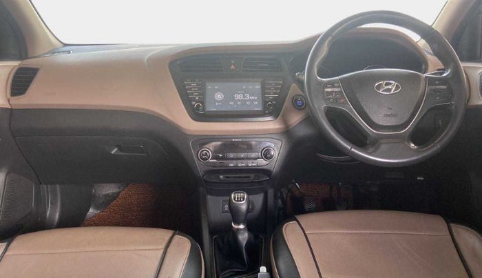 2016 Hyundai Elite i20 ASTA 1.2 (O), Petrol, Manual, 1,07,811 km, Dashboard