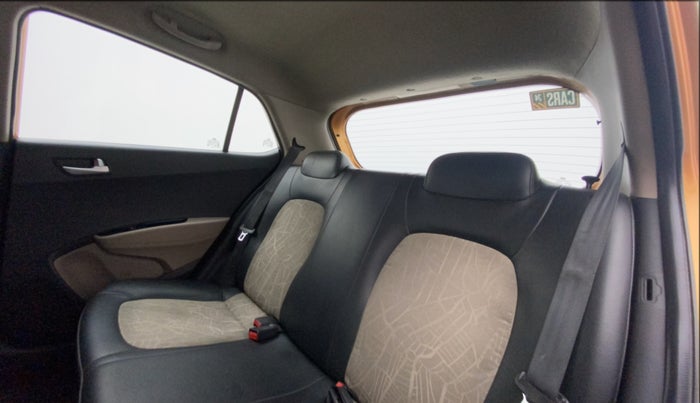 2017 Hyundai Grand i10 SPORTZ 1.2 KAPPA VTVT, Petrol, Manual, 79,364 km, Right Side Rear Door Cabin