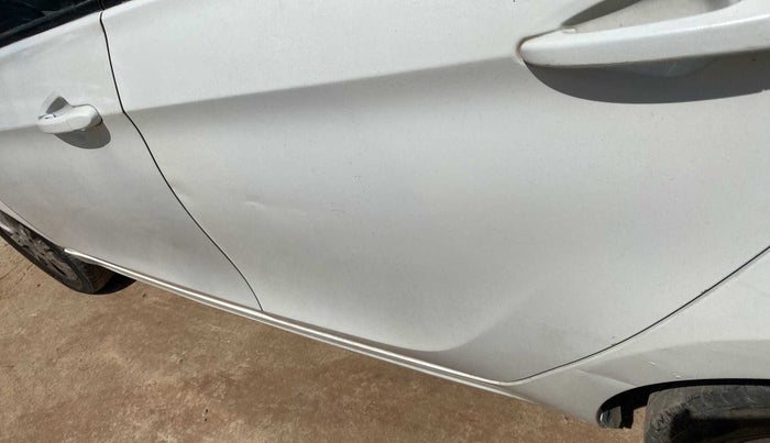 2016 Tata Tiago XZ PETROL, Petrol, Manual, 70,208 km, Rear left door - Slightly dented